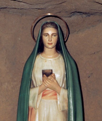 The Colours of the Virgin of Revelation  Missionaries of Divine Revelation